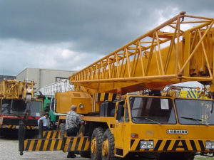 Truck Mounted Cranes with Telescopic Boom